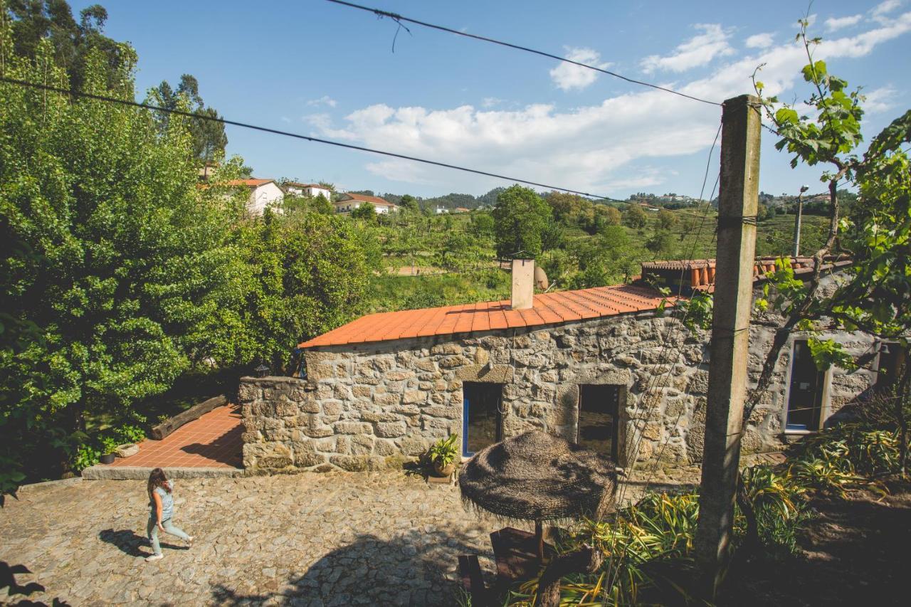 Out Of Town Hostel Castelo de Paiva Kültér fotó